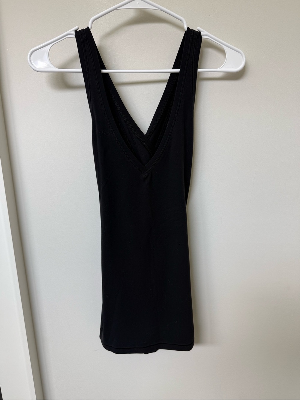 Lululemon Black V-Neck Sleeveless Tank Top with Cross Back